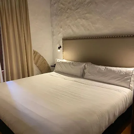 Tugasa Convento San Francisco 3*